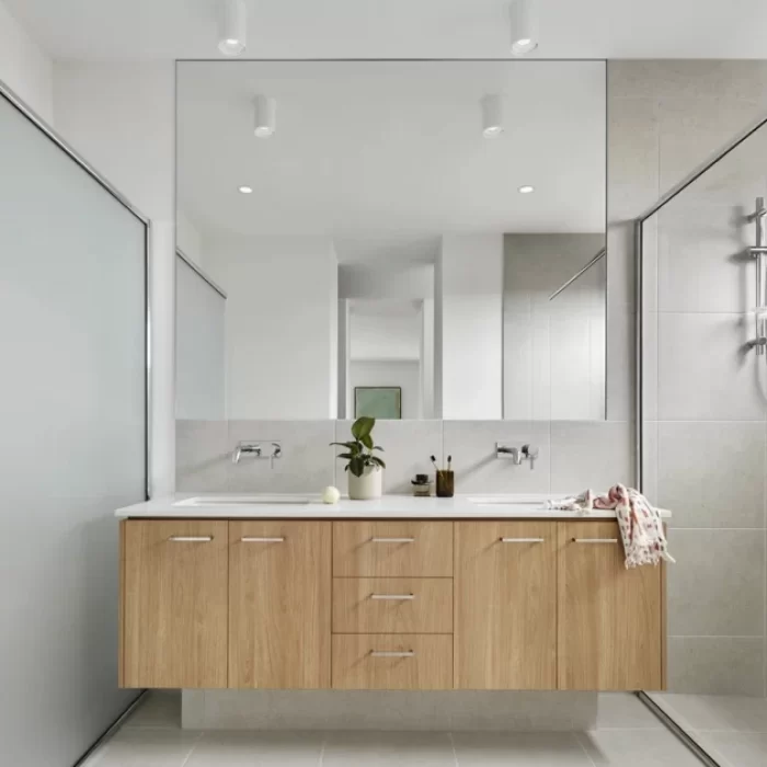 modern-bathroom-vanity-2021-08-27-18-31-53-utc-e1650583640368.webp